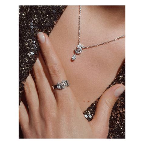 chanel jewellery women.